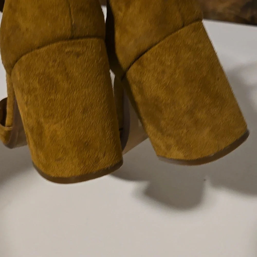 Madewell The Annalise Ankle-Strap Pump in Suede AE227 Size 6